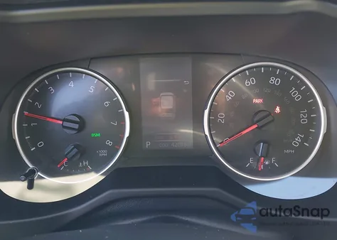 2021 Toyota Rav4 Xle Premium z USA, uszkodzony, nr VIN 2T3C1RFV5MC142395